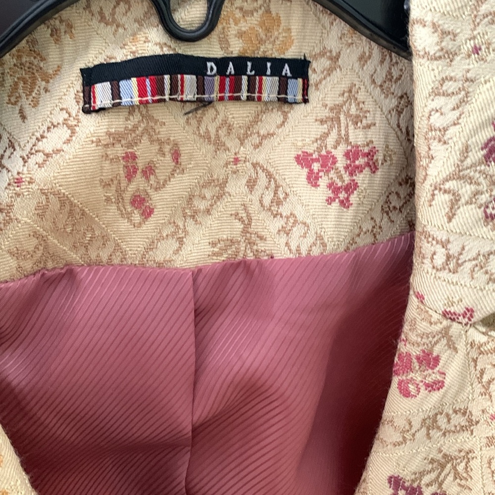 Dalia Brocade Coat Lined - Picture 4 of 11